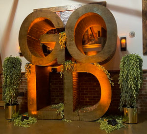 OVERSIZED WOODEN LETTERS (G-O-L-D)
